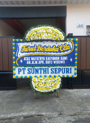 Papan Bunga Duka di Kakaskasen Satu