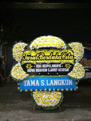 Papan Bunga Duka di Kakaskasen Satu